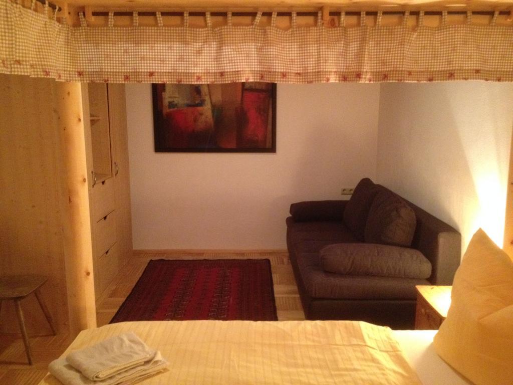 Alm-Apartments Heiligenblut Cameră foto