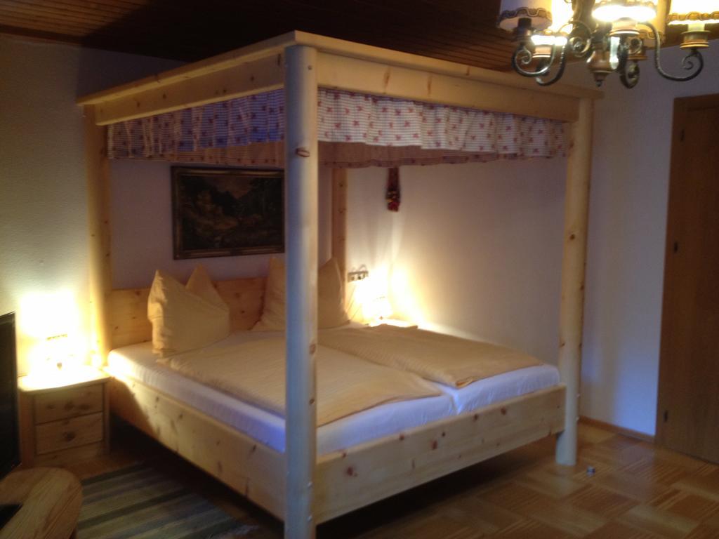 Alm-Apartments Heiligenblut Cameră foto